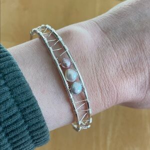NWOT Artisan Silver Plated and Pearl Wire Wrapped Bracelet